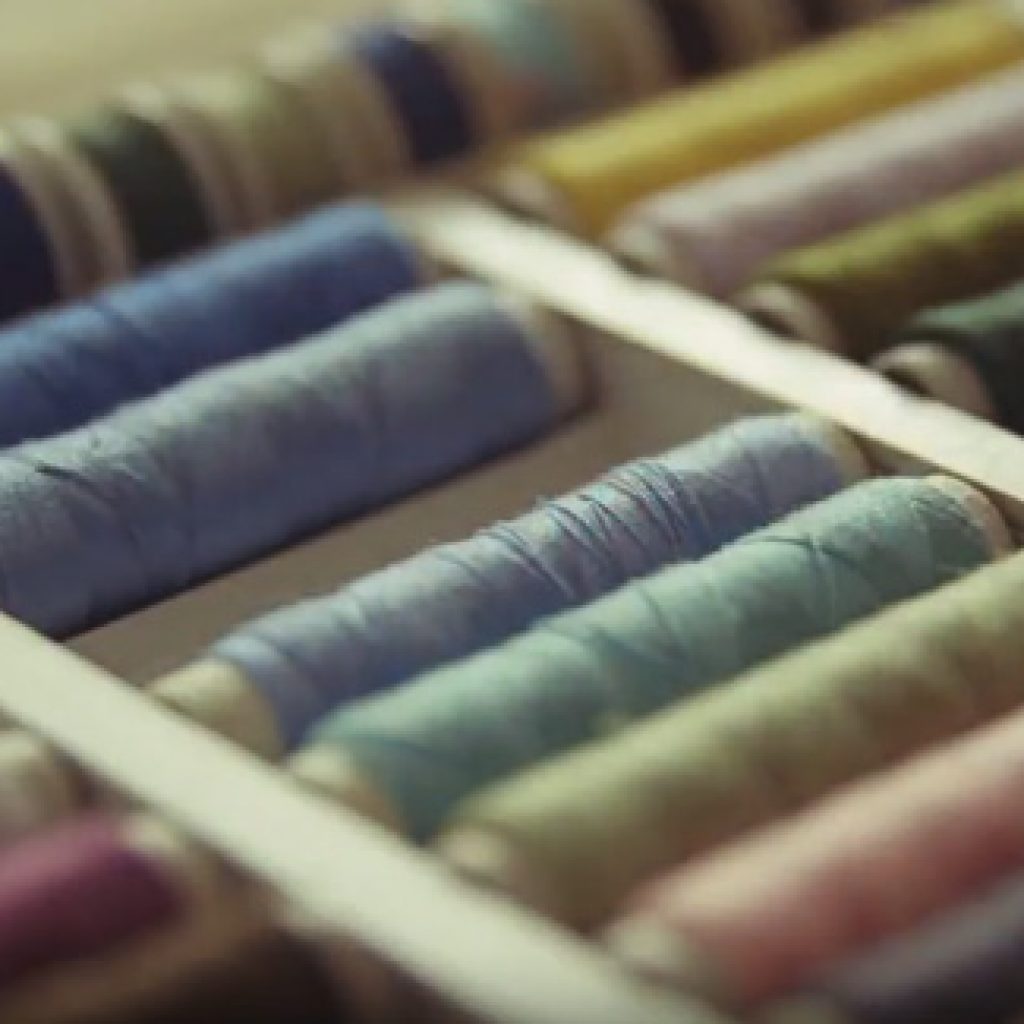 FAIRE UNE BRODERIE